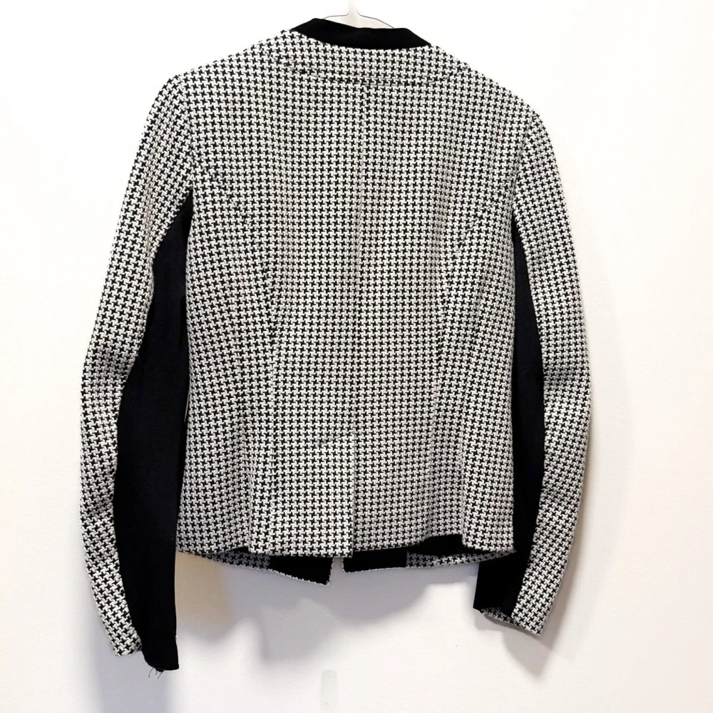 Nanette Lepore Black & White Houndstooth Contrast Panel Blazer - Size 8 - Picture 3 of 9